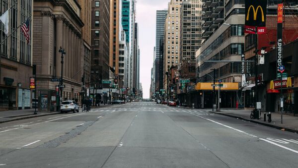 شوارع مدينة نيويورك الخالية أثناء وضع حالة الطوارئ على خلفية تفشي كورونا في البلاد، 31 مارس 2020 - سبوتنيك عربي