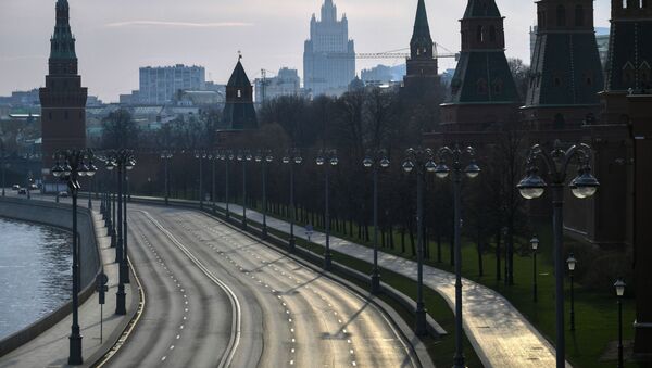 موسكو تفتقد الحياة الاعتيادية، على خلفية تشديد الاجراءات الوقائية ضد كورونا، أبريل 2020 - سبوتنيك عربي