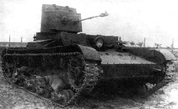 دبابة خفيفة بقاذف لهب خا تي-26 / بي خا مي-3  (الحرب الوطنية العظمى 1941-1945) - سبوتنيك عربي