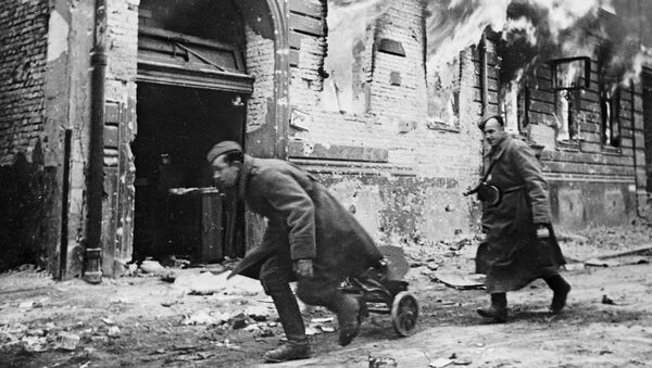 صور من أرشيف الحرب الوطنية العظمى (1941- 1945) - القوات السوفيتية في برلين. ربيع عام 1945. - سبوتنيك عربي