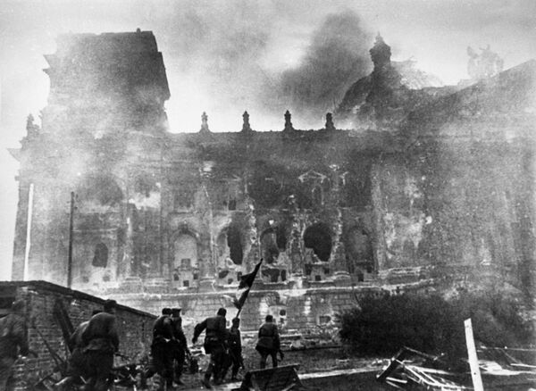 صور من أرشيف الحرب الوطنية العظمى (1941 - 1945) - الهجوم على الرايخستاغ برلين، مايو/ أيار 1945 - سبوتنيك عربي