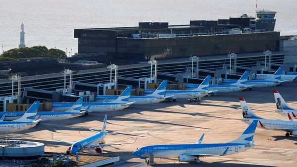 طائرات متوقفة في مطار مطار خورخي نيوبري الأرجنتيني بعد انتشار فيروس كورونا - سبوتنيك عربي