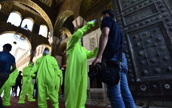 بعد إغلاقه شهرين.. أول صلاة جمعة في المسجد الأموي بدمشق - سبوتنيك عربي