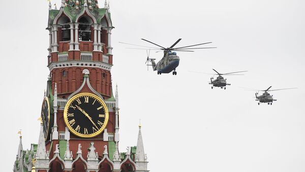  الاحتفالات بالذكرى الـ75 لعيد النصر و العرض العسكري الجوي في موسكو، 9 مايو 2020 - سبوتنيك عربي