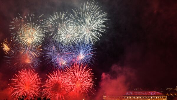 العاب نارية في سماء موسكو بمناسبة عيد النصر  ال75 - سبوتنيك عربي