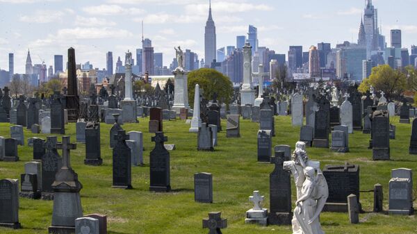 مقبرة كالفاري في حي ماسبث في كوينز بورو في ولاية نيويورك بـ الولايات المتحدة الأمريكية - سبوتنيك عربي