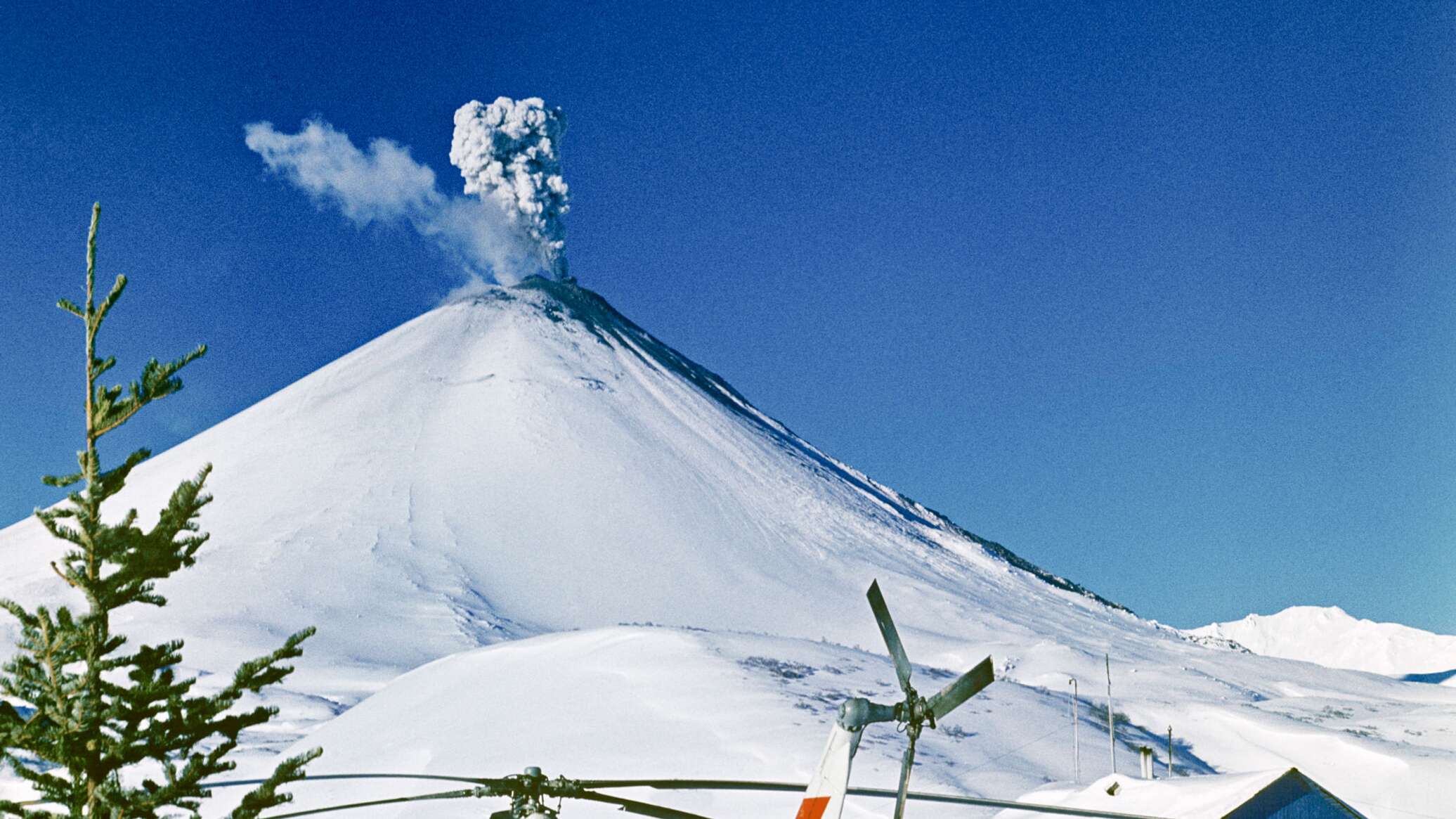 ثوران بركان "كليوتشيفسكوي"... فيديو