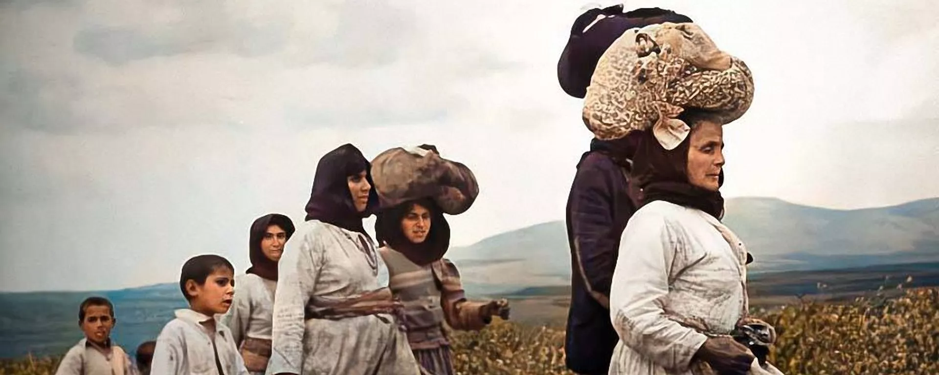 سلسلة من الصور الملونة التي التقطت أثناء أحداث النكبة عام 1948، حيث تظهر المعاناة المؤلمة التي عاشها الأطفال وآباؤهم في تلك المرحلة القاسية من تاريخ فلسطين - سبوتنيك عربي, 1920, 14.05.2023