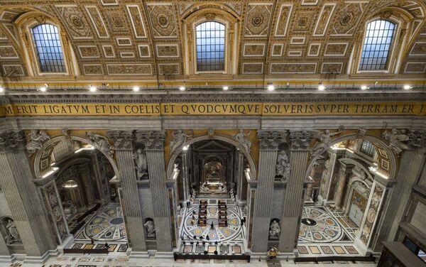 الفاتيكان يعيد فتح كاتدرائية القديس بطرس، إيطاليا 18 مايو  2020 - سبوتنيك عربي
