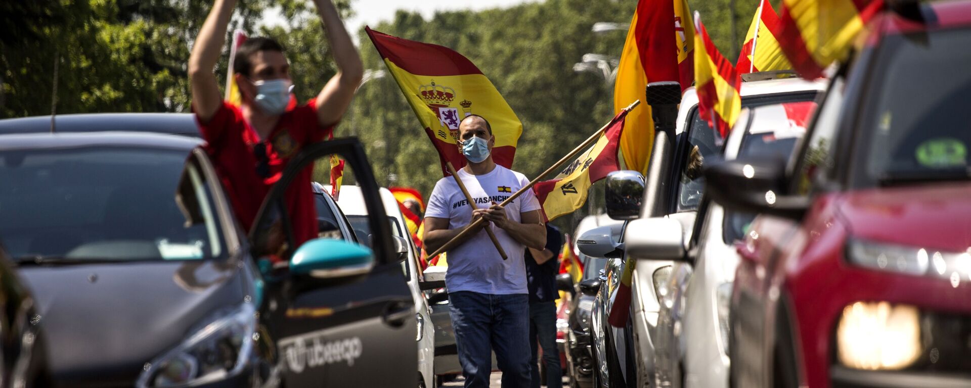 احتجاجات ضد الاجراءات الاحترازية لمكافحة فيروس كورونا في مدريد، إسبانيا 23 مايو/ أيار 2020 - سبوتنيك عربي, 1920, 23.06.2021