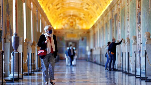 الفاتيكان يفتح أبوابه أمام الزوار، مع الحفاظ على الإجراءات الوقائية، إيطاليا 1 يونيو 2020 - سبوتنيك عربي