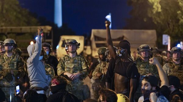 البيت الأبيض محاصر أثناء احتجاجات «جورج فلويد» في واشنطن، الحرس الوطني الأمريكي، الولايات المتحدة 4 يونيو 2020 - سبوتنيك عربي