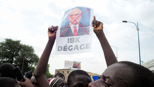 احتجاج جماهيري للمطالبة باستقالة رئيس مالي إبراهيم بوبكر كيتا في باماكو - سبوتنيك عربي