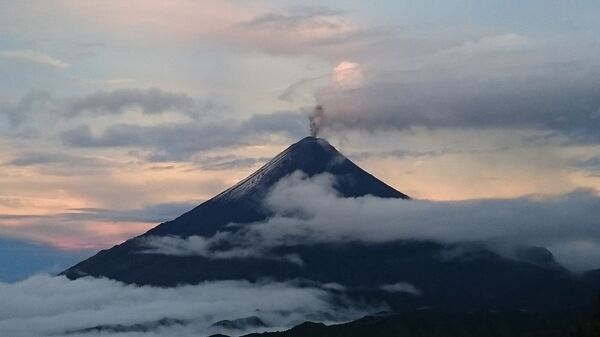 بركان سانغاي في الإكوادور - سبوتنيك عربي