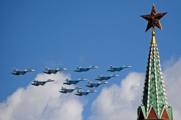   العرض العسكري بمناسبة الذكرى الـ75 للنصر على النازية في الحرب الوطنية العظمى (1941-1945) على الساحة الحمراء، موسكو،24  يونيو 2020 - سبوتنيك عربي