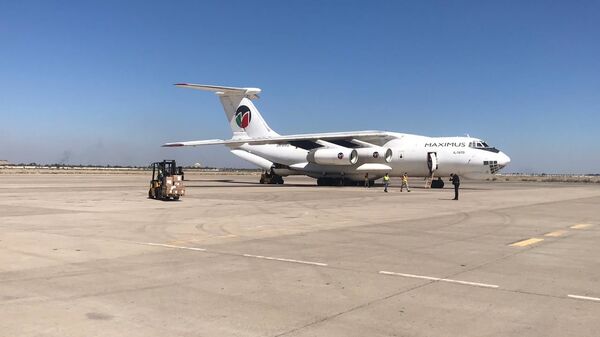 طائرة خاصة إماراتية، تصل ظهر اليوم، إلى مطار بغداد الدولي، محملة 10 أطنان، ونص من المساعدات الطبية، العراق - سبوتنيك عربي