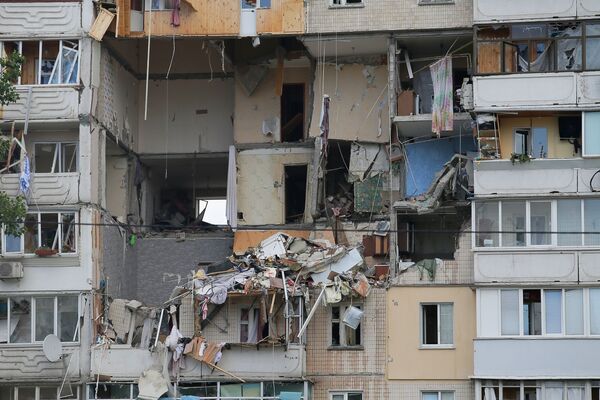 انفجار عبوة غاز في عمارة سكنية في كييف، أوكرانيا 21 يونيو 2020 - سبوتنيك عربي