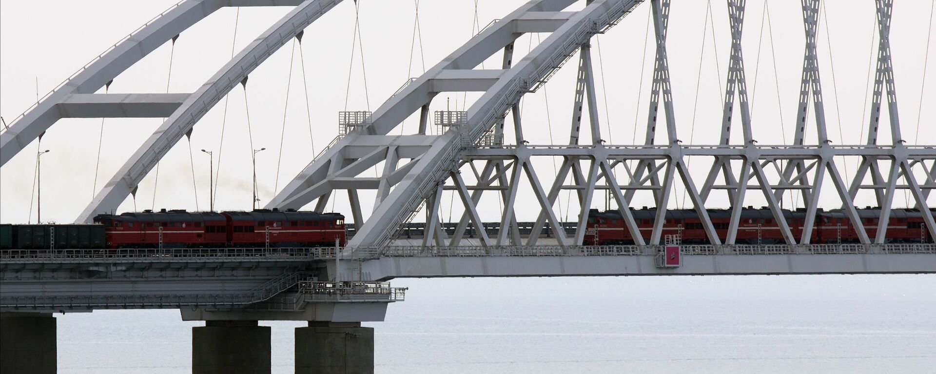 إطلاق قطار الشحن على جسر القرم، 30 يونيو 2020 - سبوتنيك عربي, 1920, 08.10.2022
