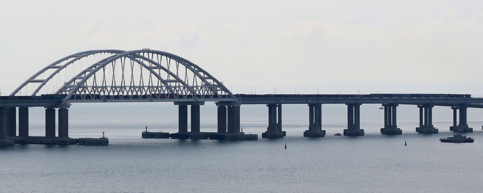 إطلاق قطار الشحن على جسر القرم، 30 يونيو 2020 - سبوتنيك عربي, 1920, 08.07.2022