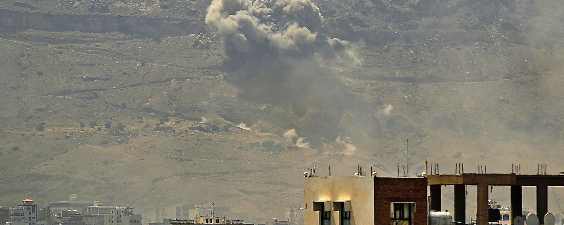 قوات التحالف العربي تشن هجوما على مدينة صنعاء، اليمن 1 يوليو 2020 - سبوتنيك عربي, 1920, 20.07.2022
