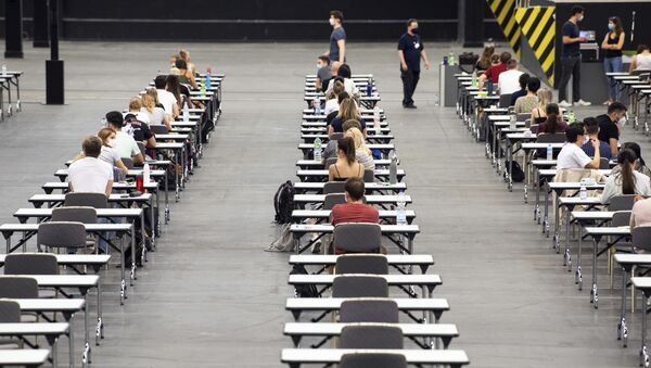 اختبار قبيل الامتحانات في قاعة للمعارض كولن ميس في جامعة كولن، ألمانيا 2 يونيو 2020 - سبوتنيك عربي